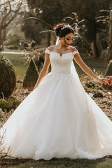 Elegant White Ball Gown Off the shoulder Tulle Long Wedding Dress with Appliques