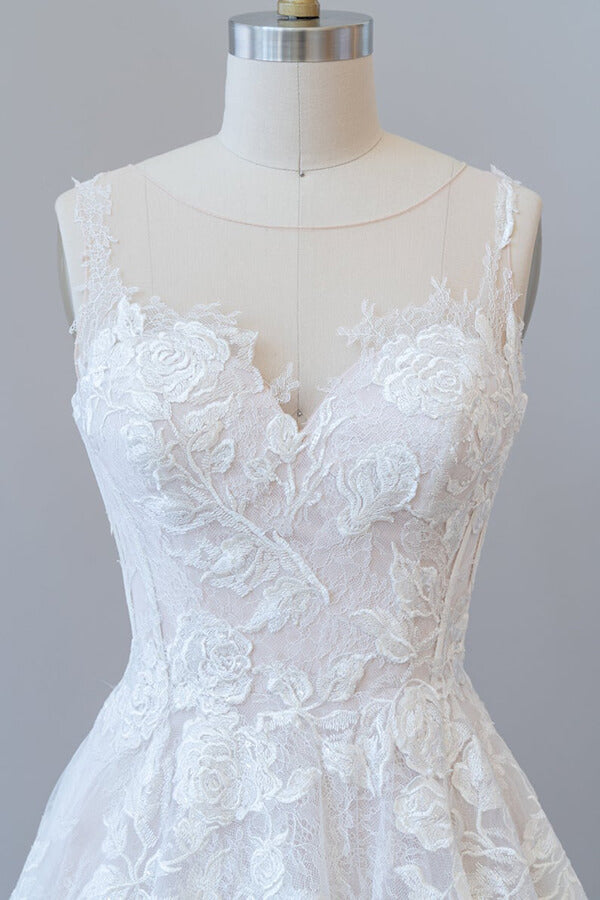 Elegant Long Appliques Lace Tulle A-line Wedding Dress
