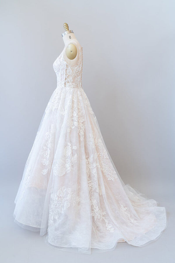Elegant Long Appliques Lace Tulle A-line Wedding Dress