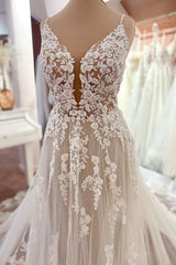 Charming Long Spaghetti Straps Appliques Lace Tulle Backless A-Line Wedding Dress
