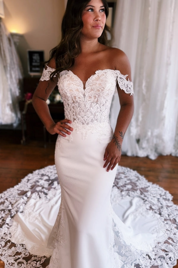 Elegant Sweetheart Strapless Lace Open Back Long Mermaid Wedding Dresses