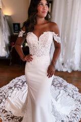 Elegant Sweetheart Strapless Lace Open Back Long Mermaid Wedding Dresses