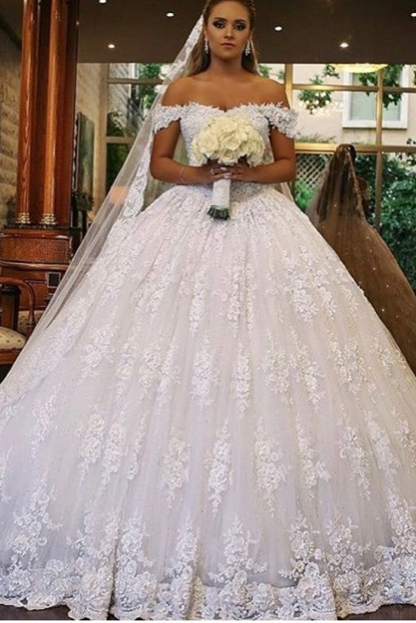 Luxury Long Ball Gown Off the Shoulder Lace Wedding Dress with Catheral Train