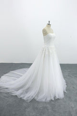 Long A-line Strapless Appliques Lace Tulle Wedding Dress