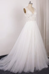 Long V-neck Appliques Lace Tulle A-line Wedding Dress