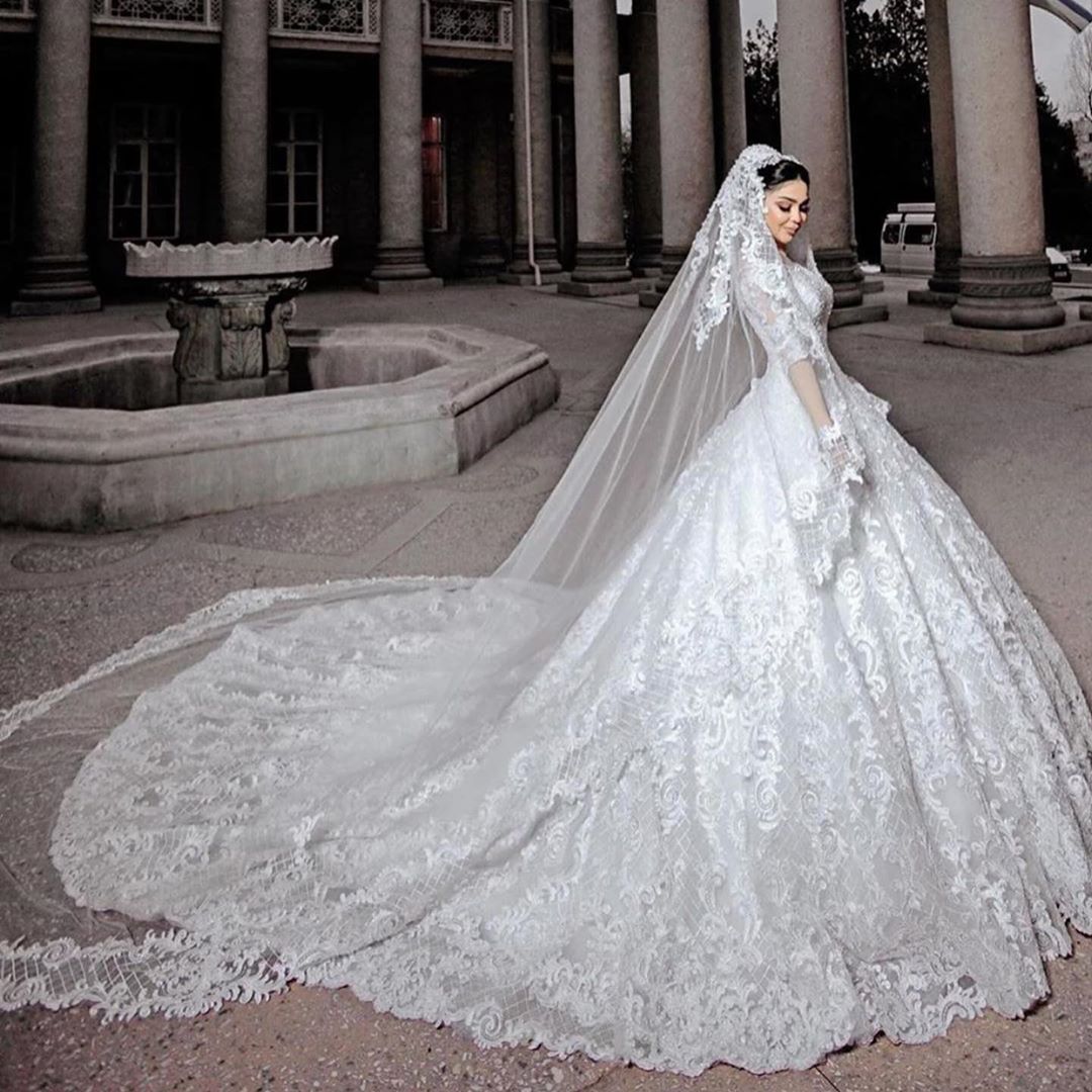 Long A-line Tulle Beads Appliques Wedding Dress with Sleeves