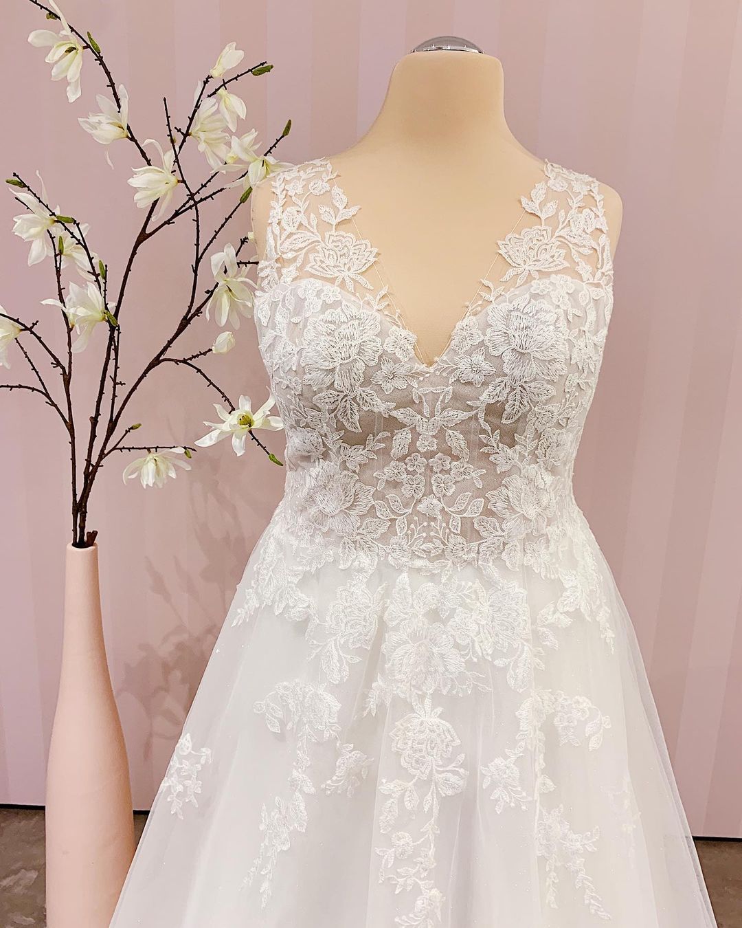 Simple Long V-neck A-Line Backless Floor Length Wedding Dress With Appliques Lace