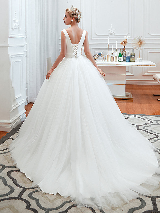 Elegant Long Ball Gown V-neck Tulle Lace White Wedding Dresses