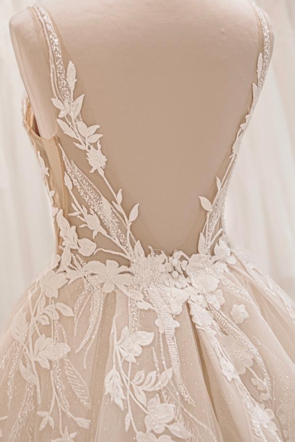 Long V-Neck Backless Tulle Appliques Lace A-Line Wedding Dresses with Ruffles