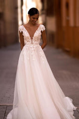 Backless V-Neck A-Line Tulle Long Appliques Lace Wedding Dress with Short Sleeve