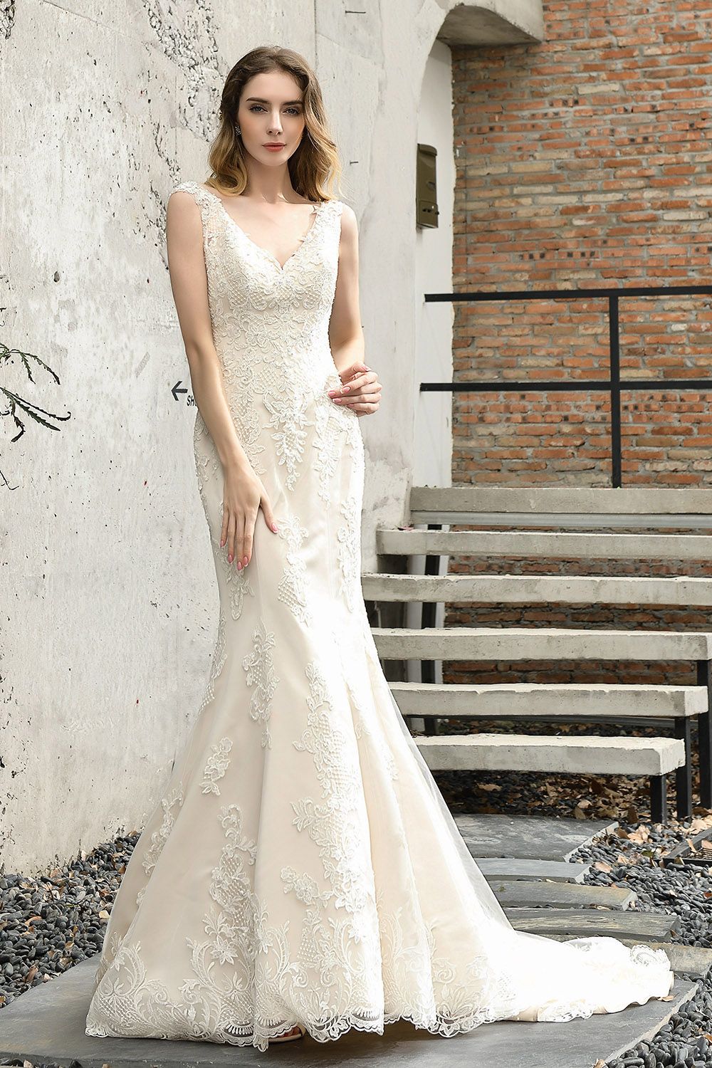 Long Mermaid V-neck Straps Lace Backless Floor Length Wedding Dresses