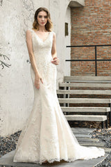 Long Mermaid V-neck Straps Lace Backless Floor Length Wedding Dresses