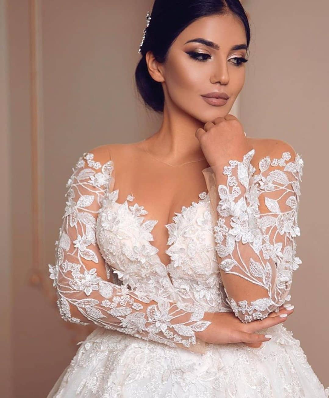 Modest Long Ball Gown Tulle Long Sleeves Lace Wedding Dress