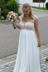Elegant Long A-line Chiffon Sleeveless Wedding Dress with Appliques Lace