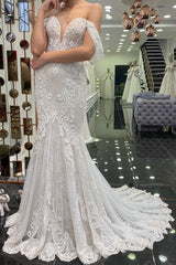 Gorgeous Long Mermaid Off the Shoulder Tulle Lace Wedding Dress