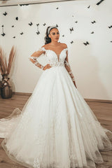 Classy A-Line Sweetheart Long Sleeve Appliques Lace Floor Length Tulle Wedding Dress