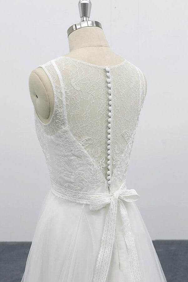 Long Sweetheart Appliques Lace Tulle A-line Wedding Dress