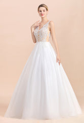 Long A-line Straps Tulle Appliques V-Neck Lace Boho Wedding Dress