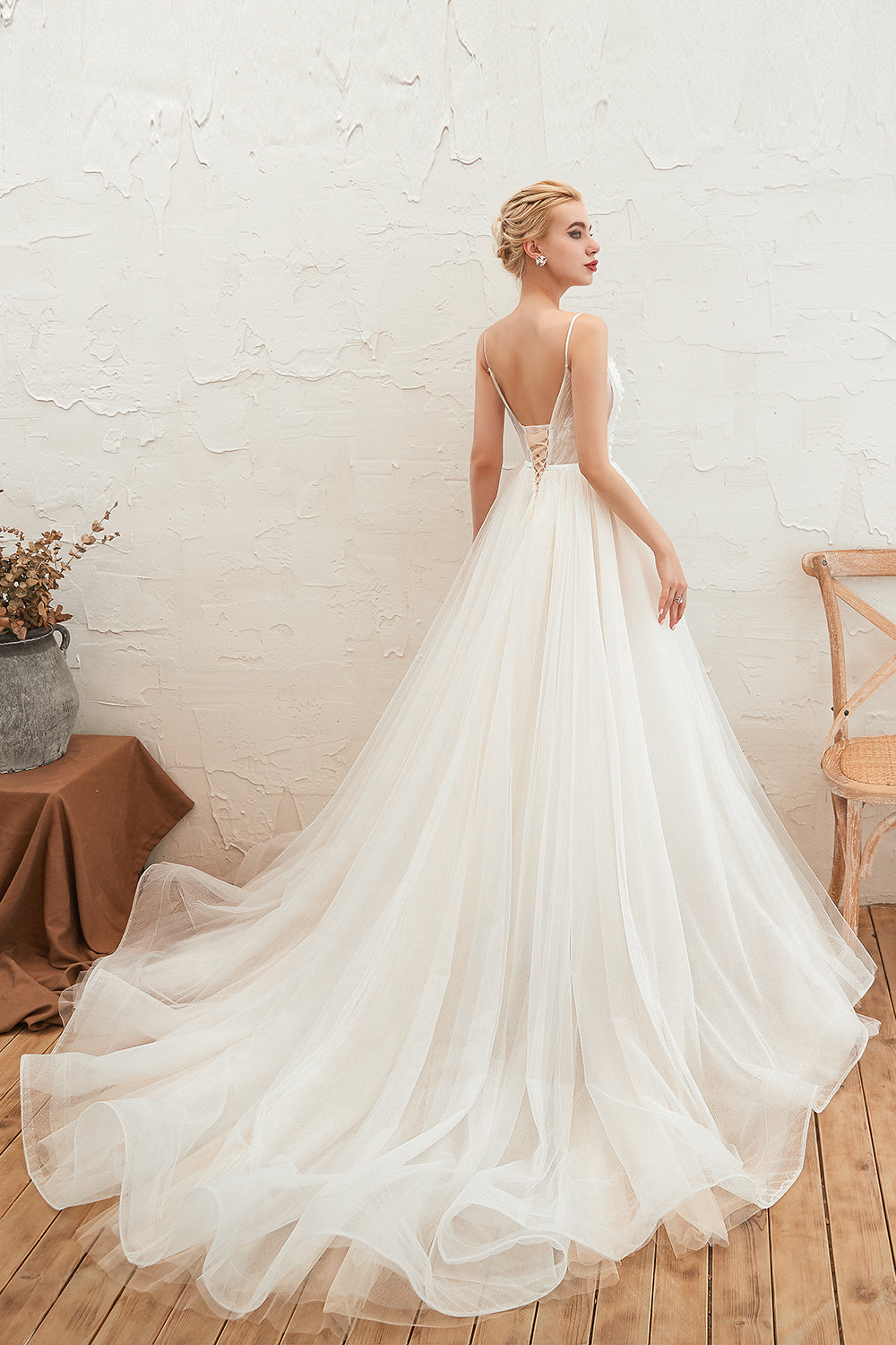 Elegant Long Spaghetti Strap Tulle Open Back A-line Wedding Dress
