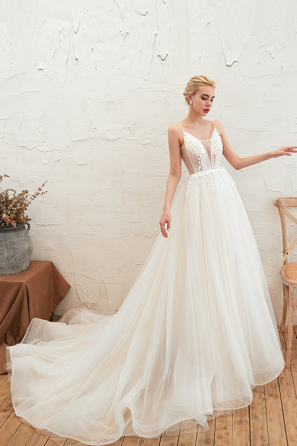 Elegant Long Spaghetti Strap Tulle Open Back A-line Wedding Dress