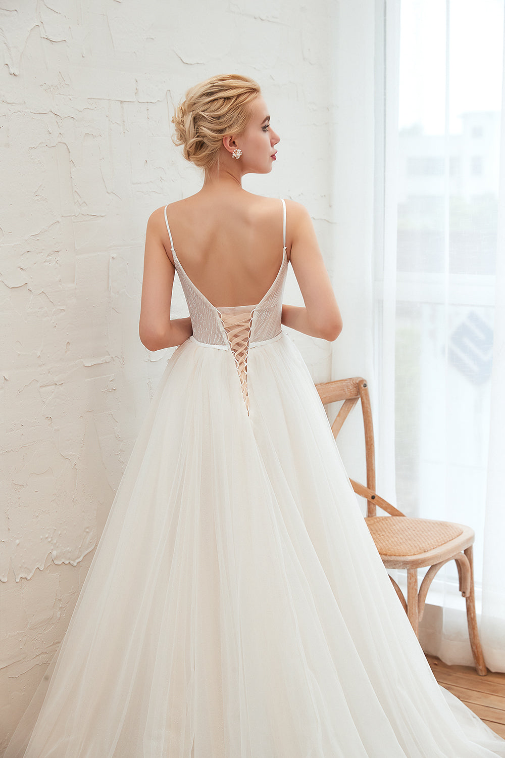 Elegant Long Spaghetti Strap Tulle Open Back A-line Wedding Dress