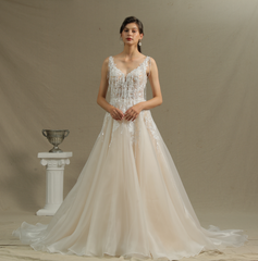 Long V-neck Straps Appliques A-line Backless Tulle Wedding Dresses