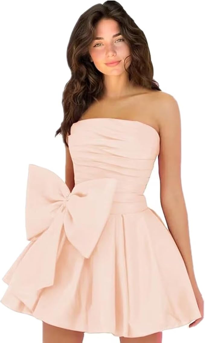Chic Short A-line Sleeveless Strapless Ruched Lace Up Homecoming Dresses with Bow