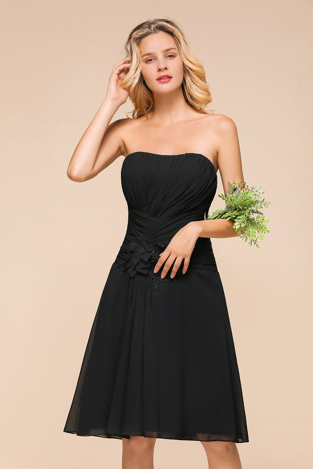 Chic Black Chiffon Strapless Backless Knee-length A-Line Bridesmaid Dress