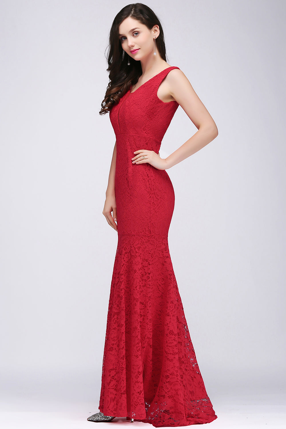Elegant Mermaid Lace V-Neck Sleeveless Floor Length Bridesmaid Dresses