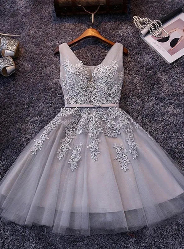 Elegant Silver Short A-line V-neck Tulle Lace Homecoming Dresses
