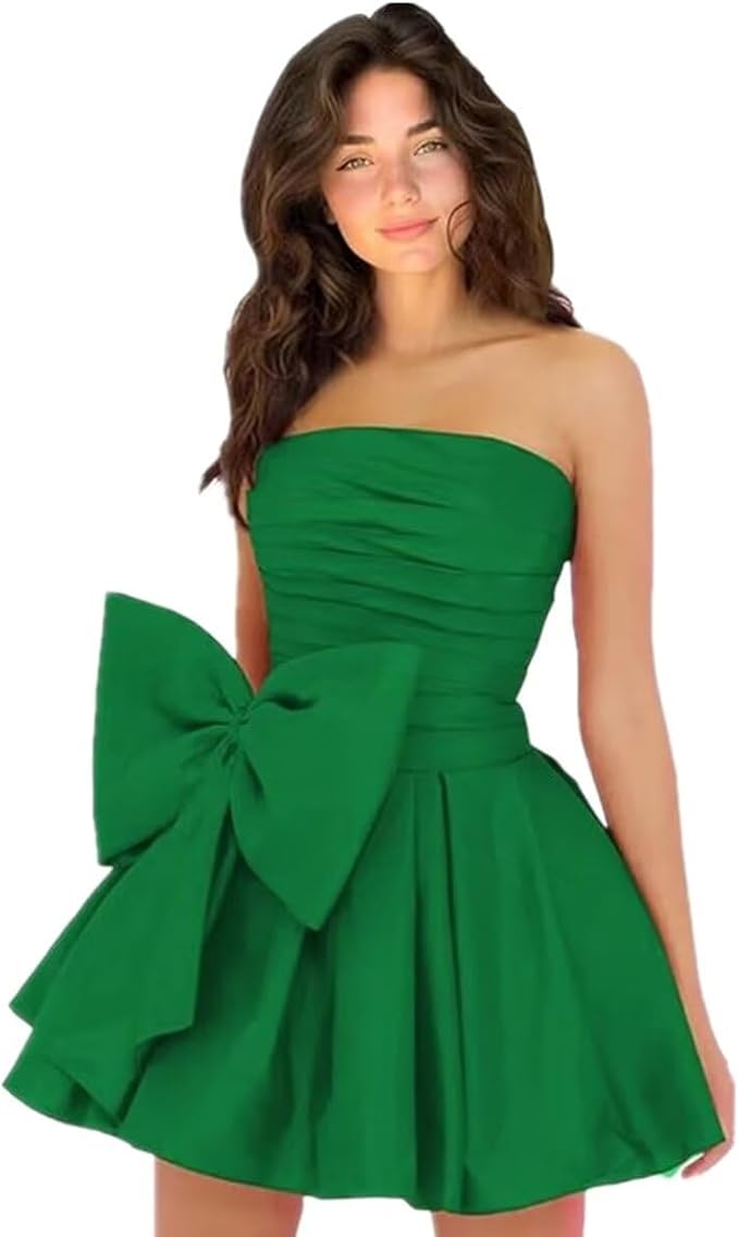 Chic Short A-line Sleeveless Strapless Ruched Lace Up Homecoming Dresses with Bow