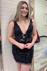 V-Neck Black Sequined Short Lace Open Back Homecoming Dress