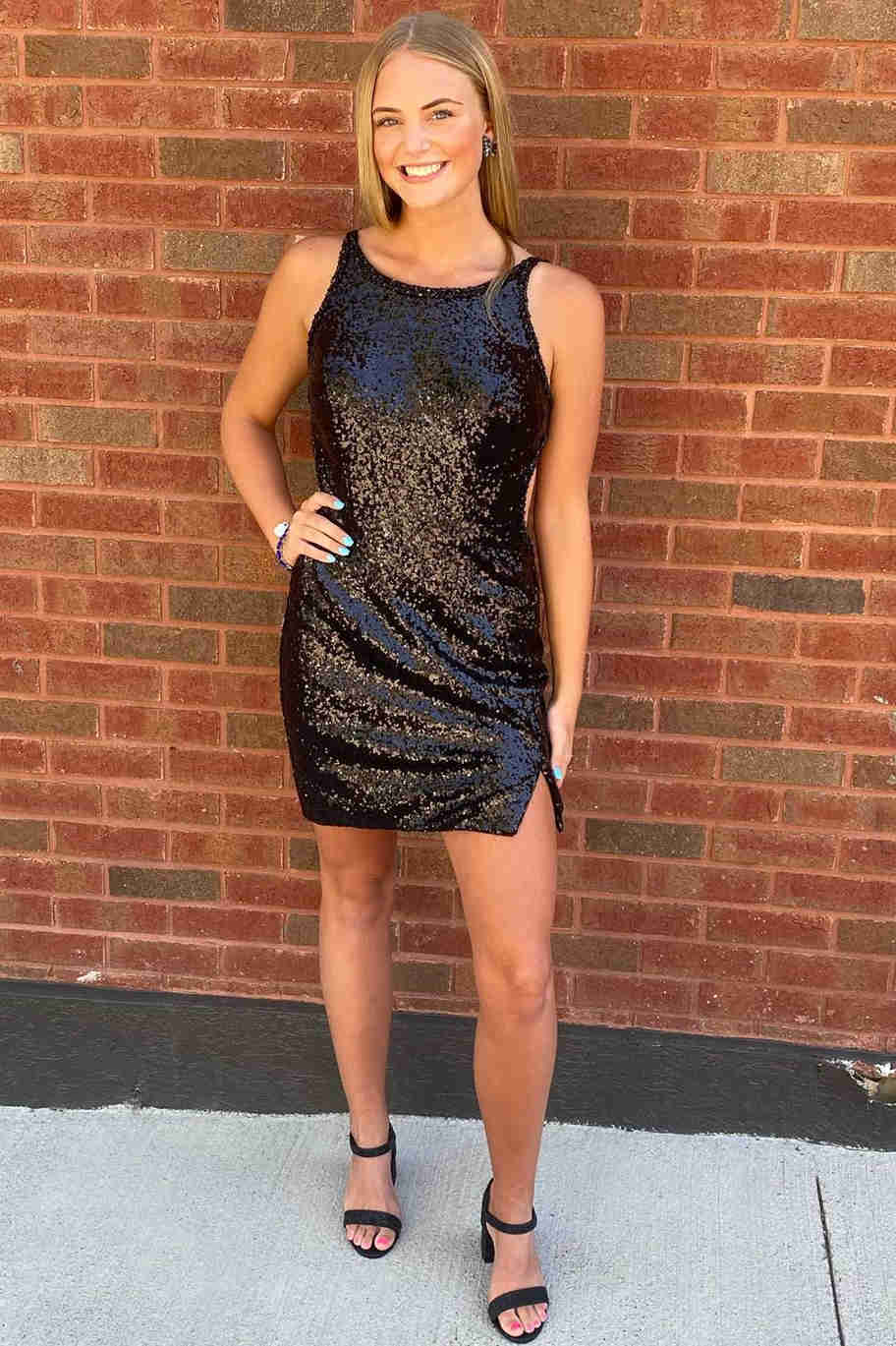 Short Mermaid Black Sequined Homecoming Dress