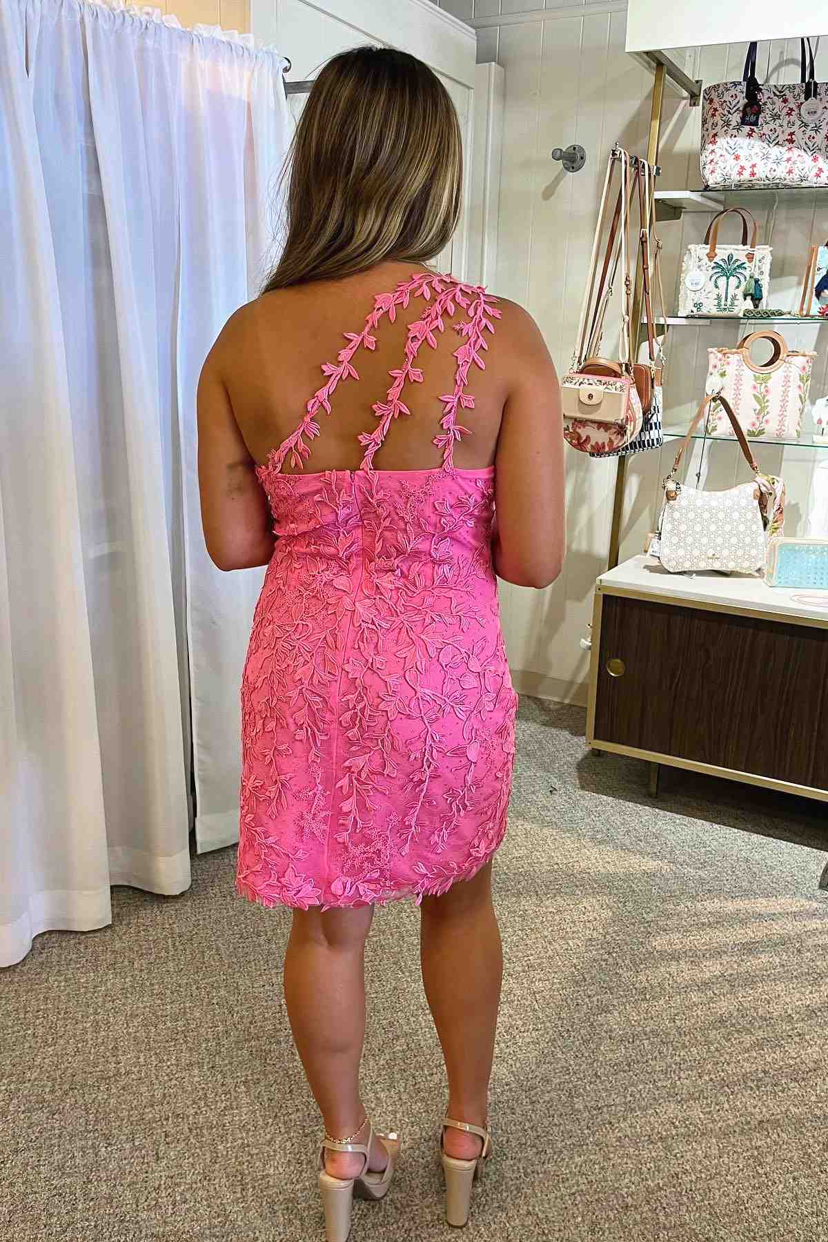 Short Mermaid Appliques Lace One Shoulder Homecoming Dress