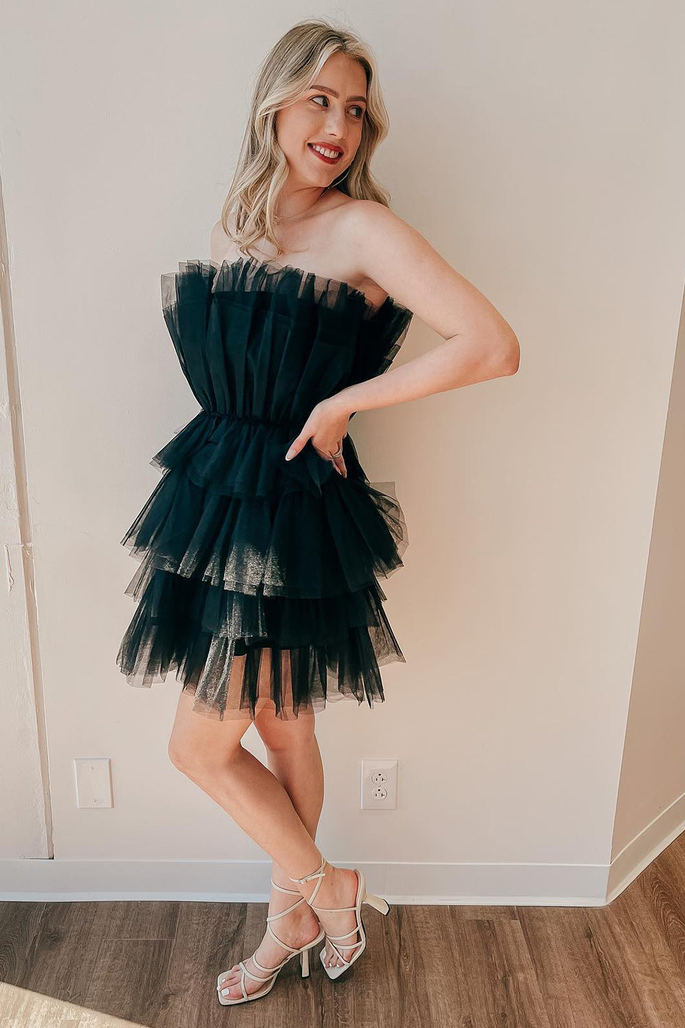 Cute A-line Strapless Tiered Tulle Party Homecoming Dress