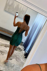 V-Neck Dark Green Beade Mermaid Homecoming Dress with Appliques
