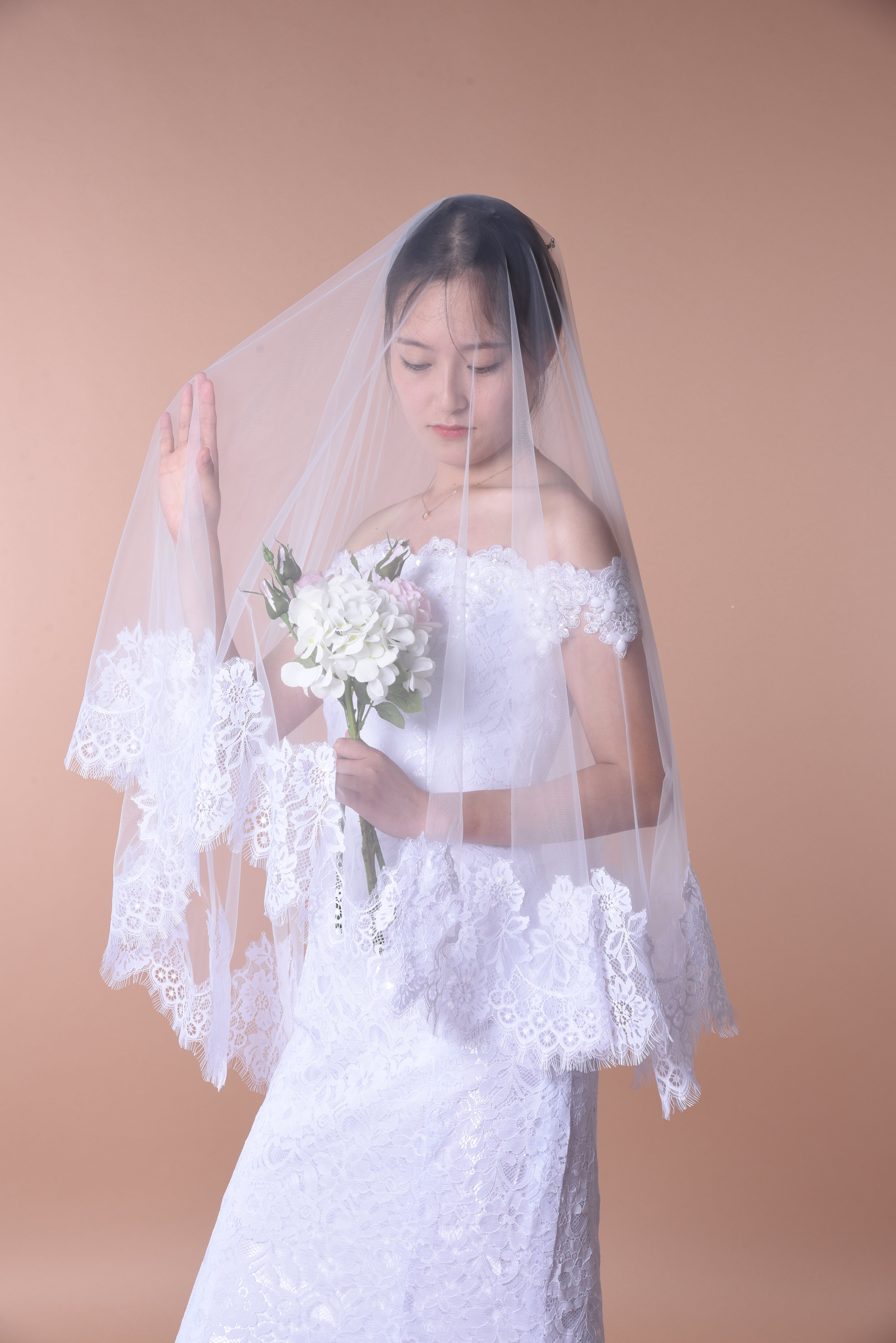 Lace Edge One Layer Wedding Veil