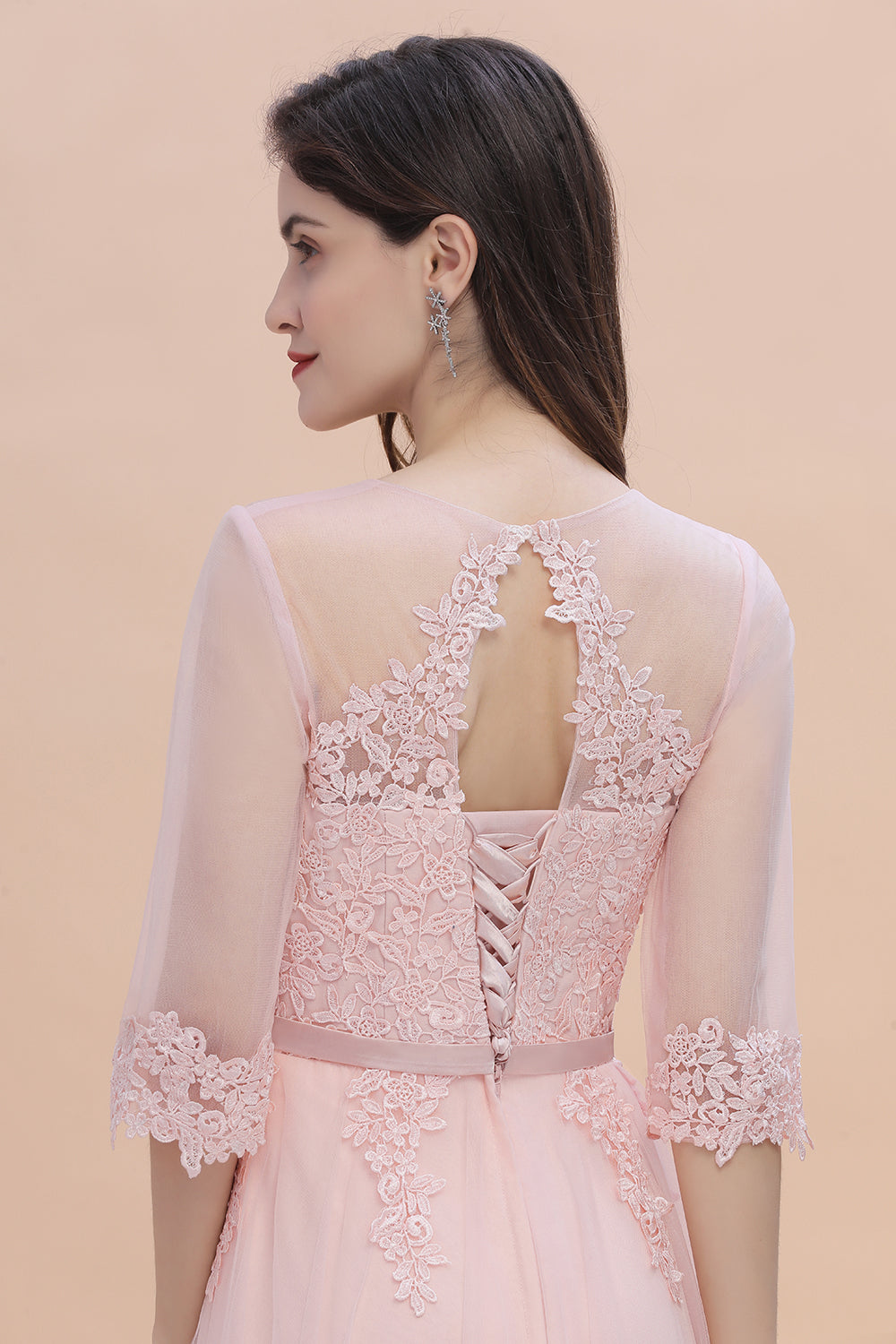 Romantic Long Sleeves V-neck Wedding Guest Dress Lace Appliques A-Line Bridesmaid Dress