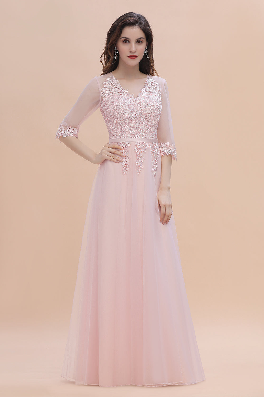 Romantic Long Sleeves V-neck Wedding Guest Dress Lace Appliques A-Line Bridesmaid Dress
