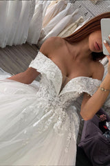 Shiny Long Ball Gown Off the Shoulder Tulle Lace Wedding Dresses