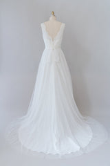 Long Ruffle V-neck Lace Tulle A-line Wedding Dress