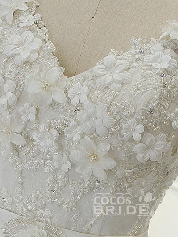 Luxury V Neck Half Sleeves Tulle Lace Ball Gown Wedding Dresses