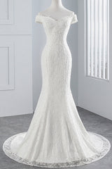 Long Off the Shoulder Lace-up Mermaid Lace Wedding Dress