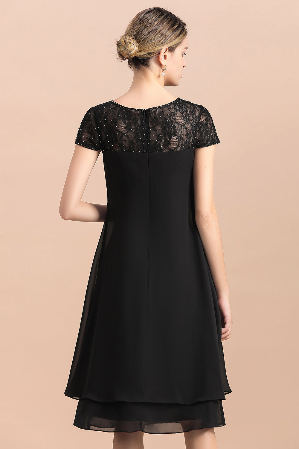 Chiffon Black Cap Sleeve Short Mother of Bride Dress