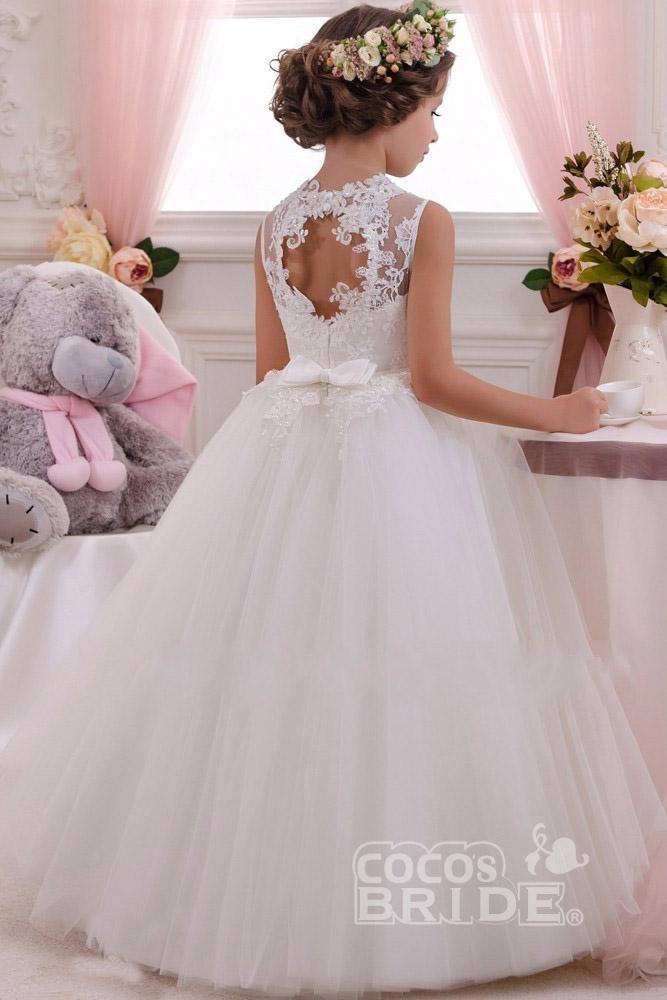 White Scoop Neck Sleeveless Ball Gown Flower Girl Dress