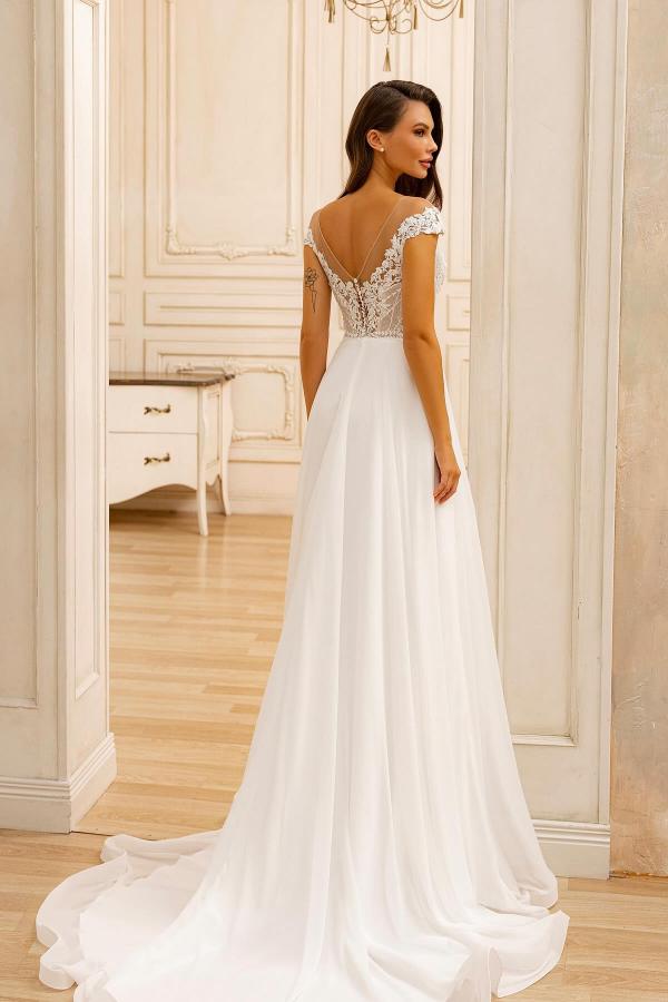 Chic White Long A-line Sweetheart Lace Chiffon Backless Wedding Dresses