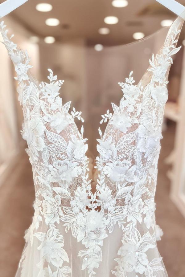 Sexy A-Line Deep V-Neck Lace Tulle Long Front Split Wedding Dress with Appliques