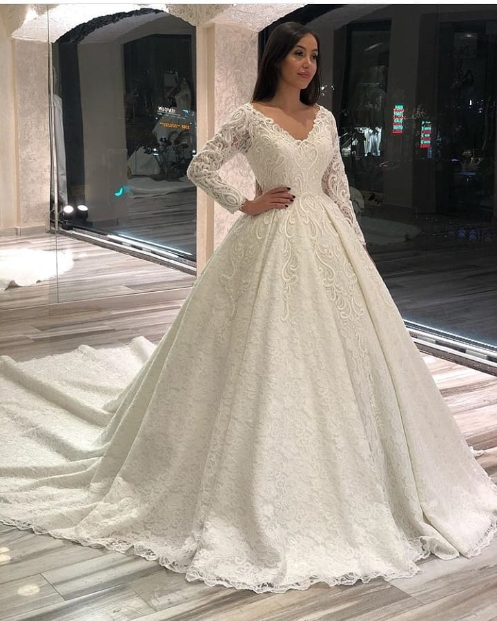 Vintage A-line Deep V-neck Long Sleeve Appliques Lace Floor Length Wedding Dress