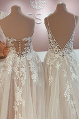 Long Tulle Lace Appliques A-Line Backless Floor Length Wedding Dress