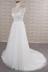Chic Long A-line Spaghetti Strap Appliques Tulle Wedding Dress